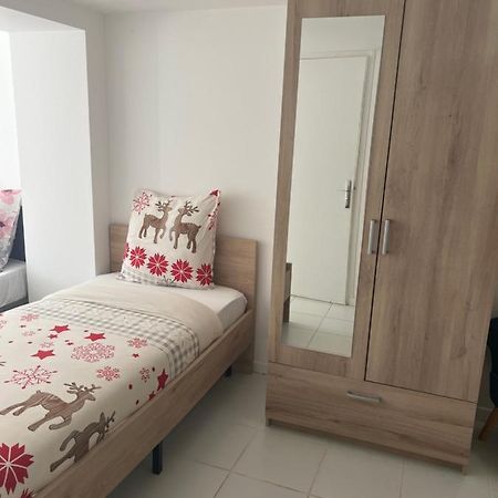 Chaudari Guest House Палезо Екстер'єр фото