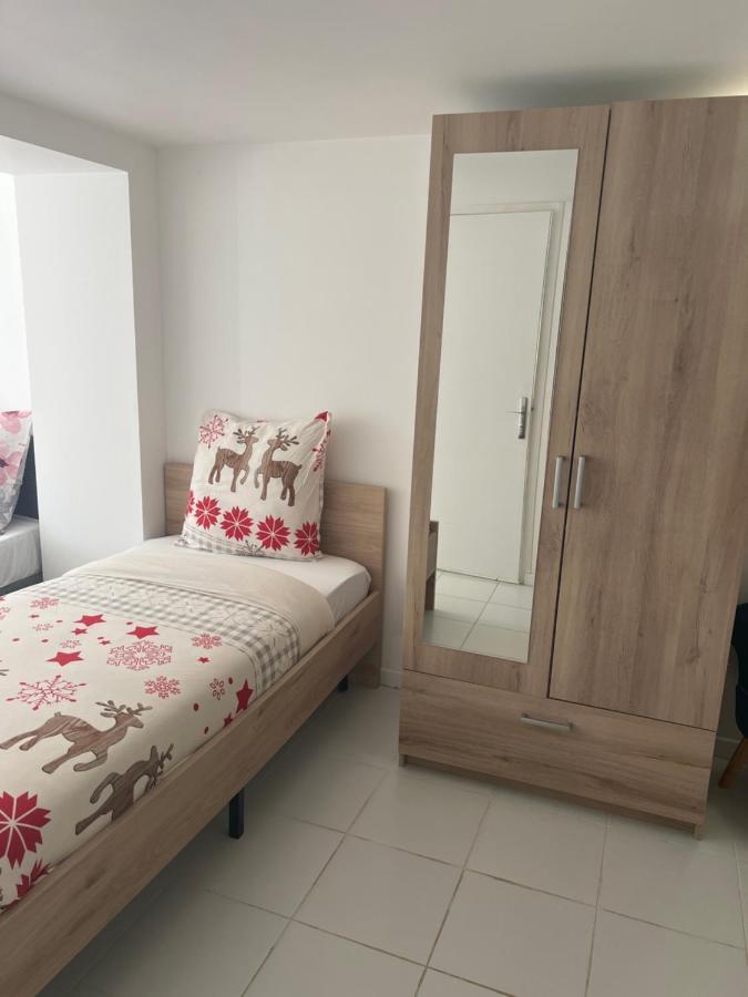 Chaudari Guest House Палезо Екстер'єр фото